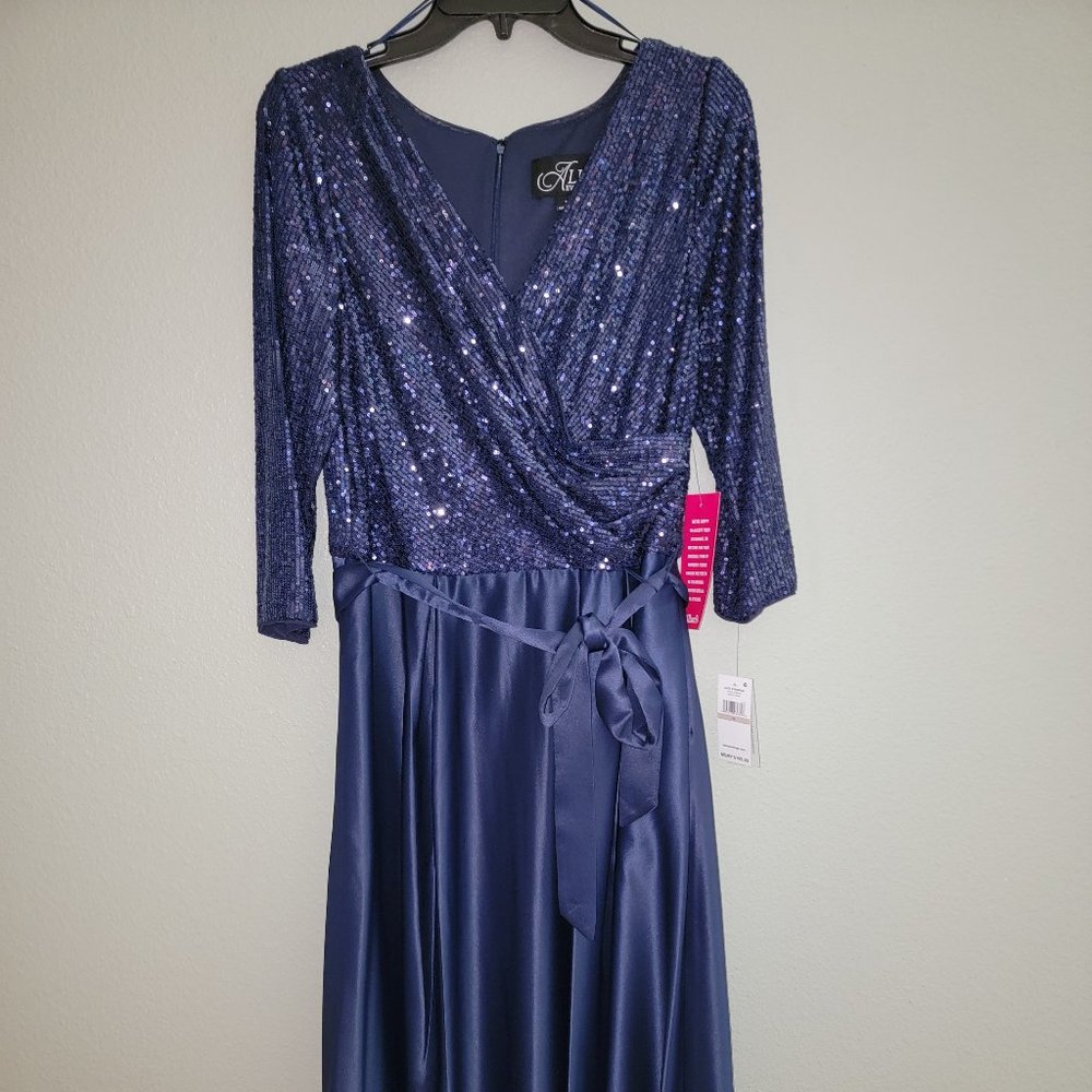 Alex Evenings Sequin 3/4 Sleeve Line Surplice V-Neck Tie waist Midi Dress